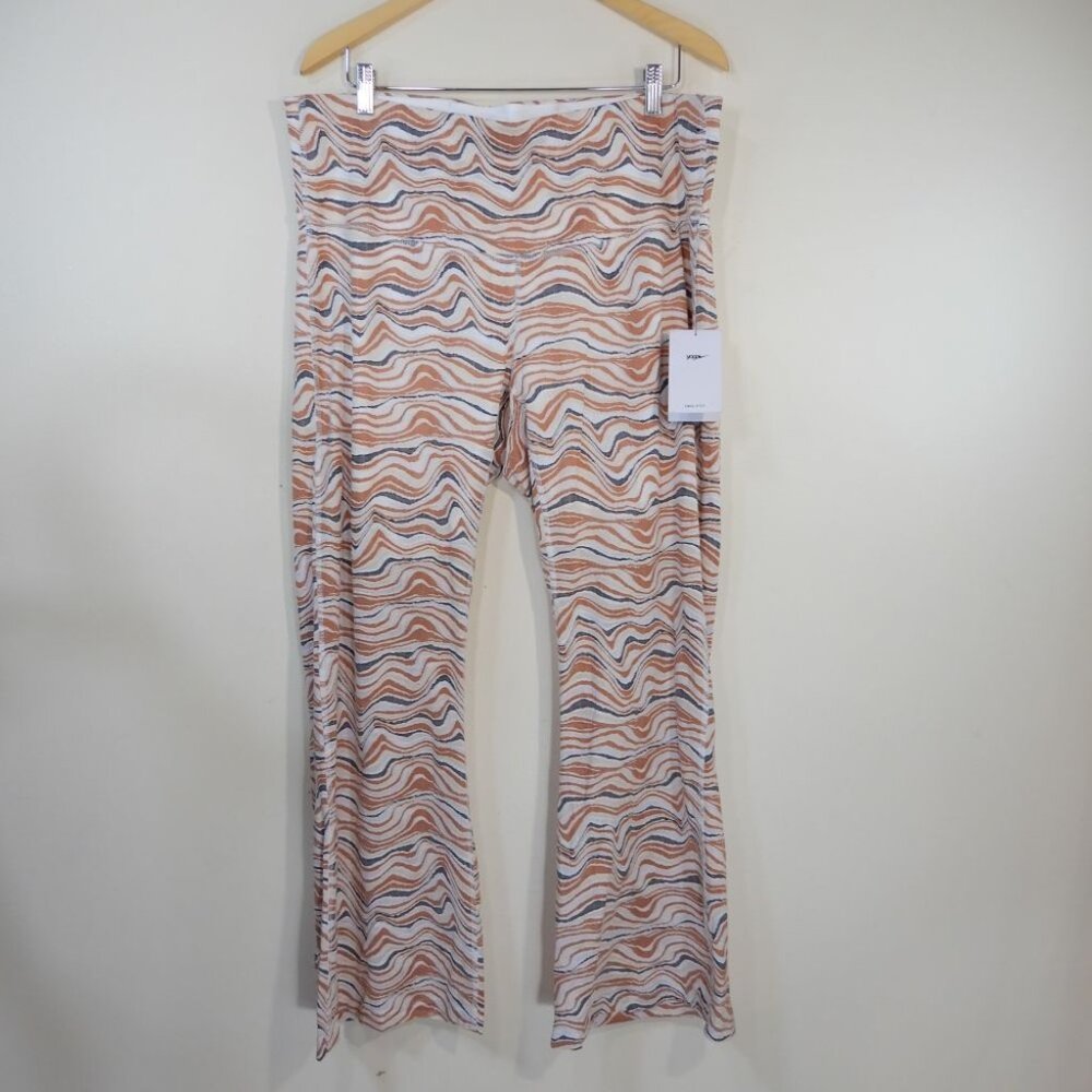 NIKE Yoga Luxe Fit & Flare Full Length Pants Size 2X Dark Russet White NEW $115 - Picture 4 of 12